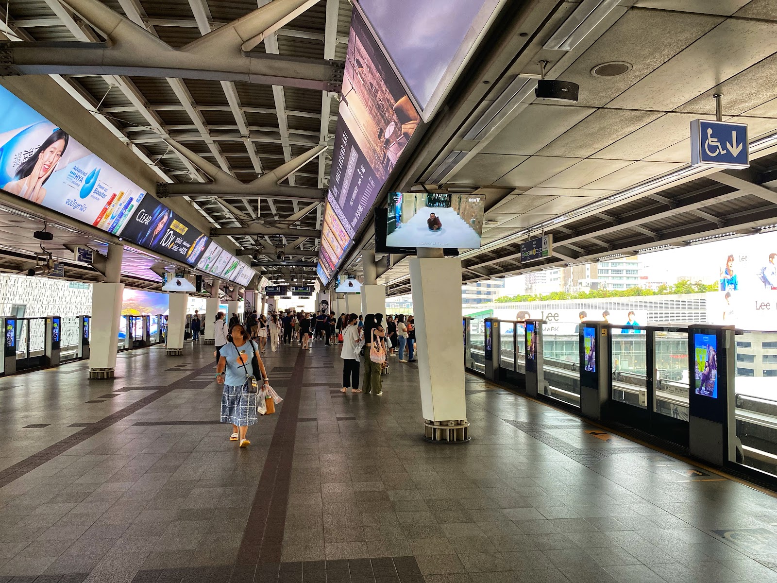 Platform at BTS Siam station with platform screen doors