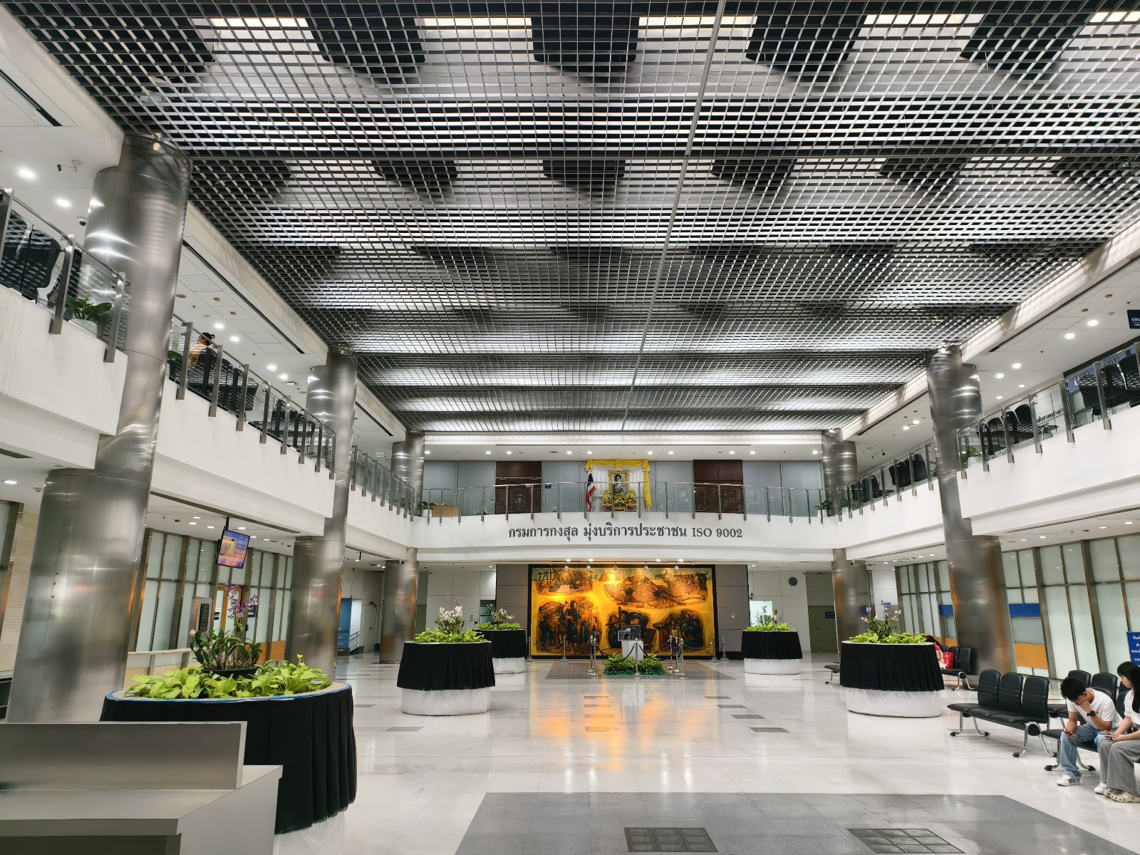 The high-ceilinged main hall inside the Department of Consular Affairs