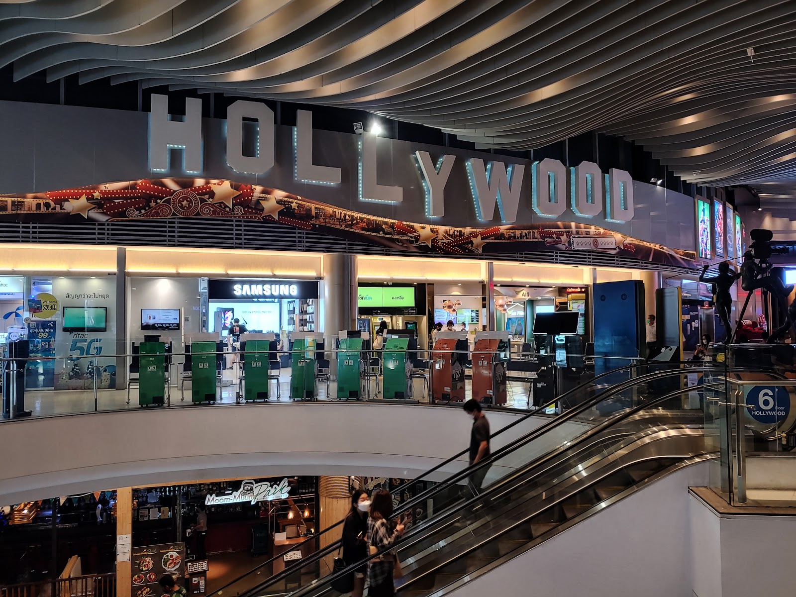 Terminal 21 Asok's Hollywood-themed floor with escalators and shopfronts
