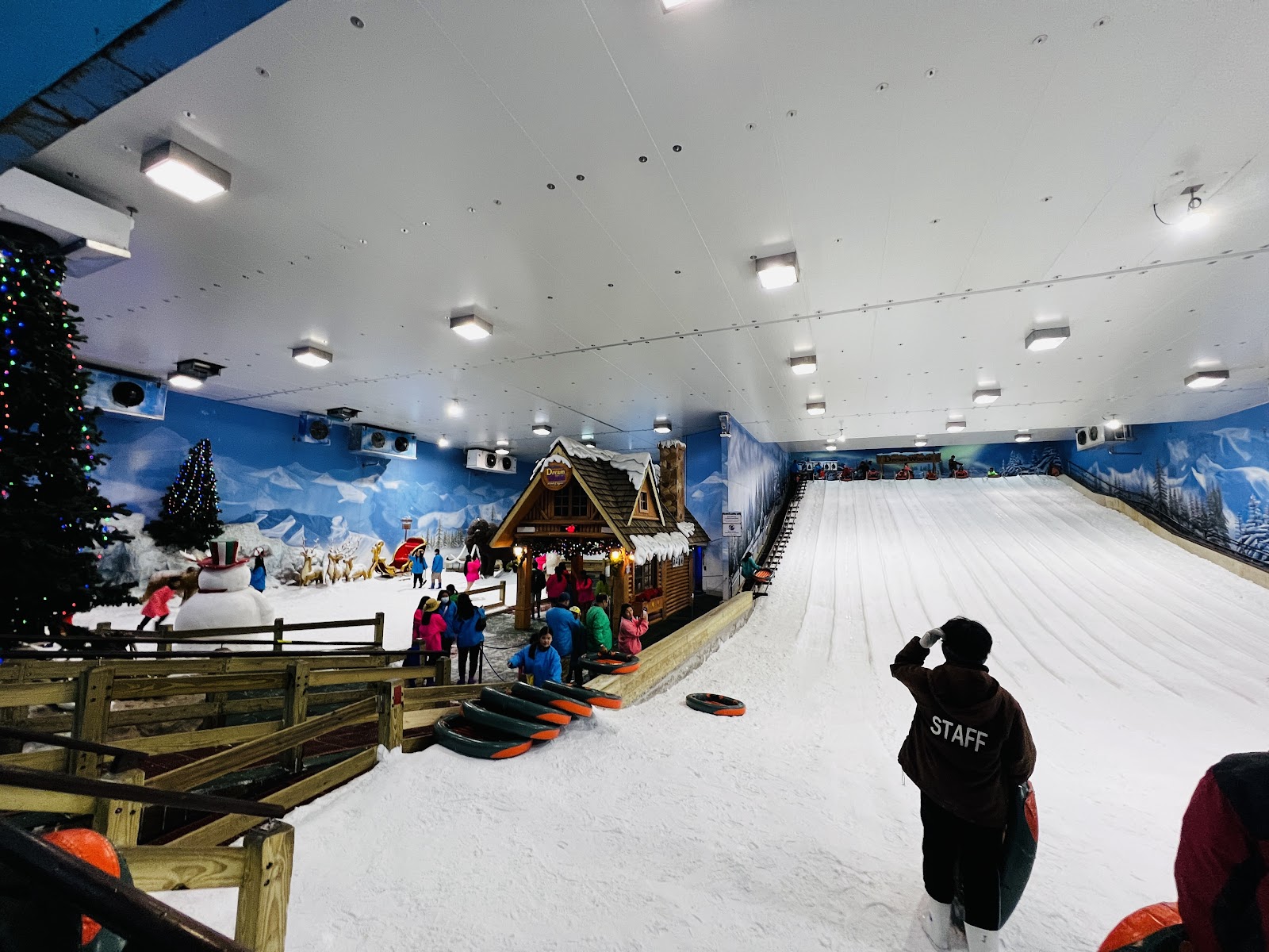 The indoor snow slide and chalets of Snow Town at Dream World